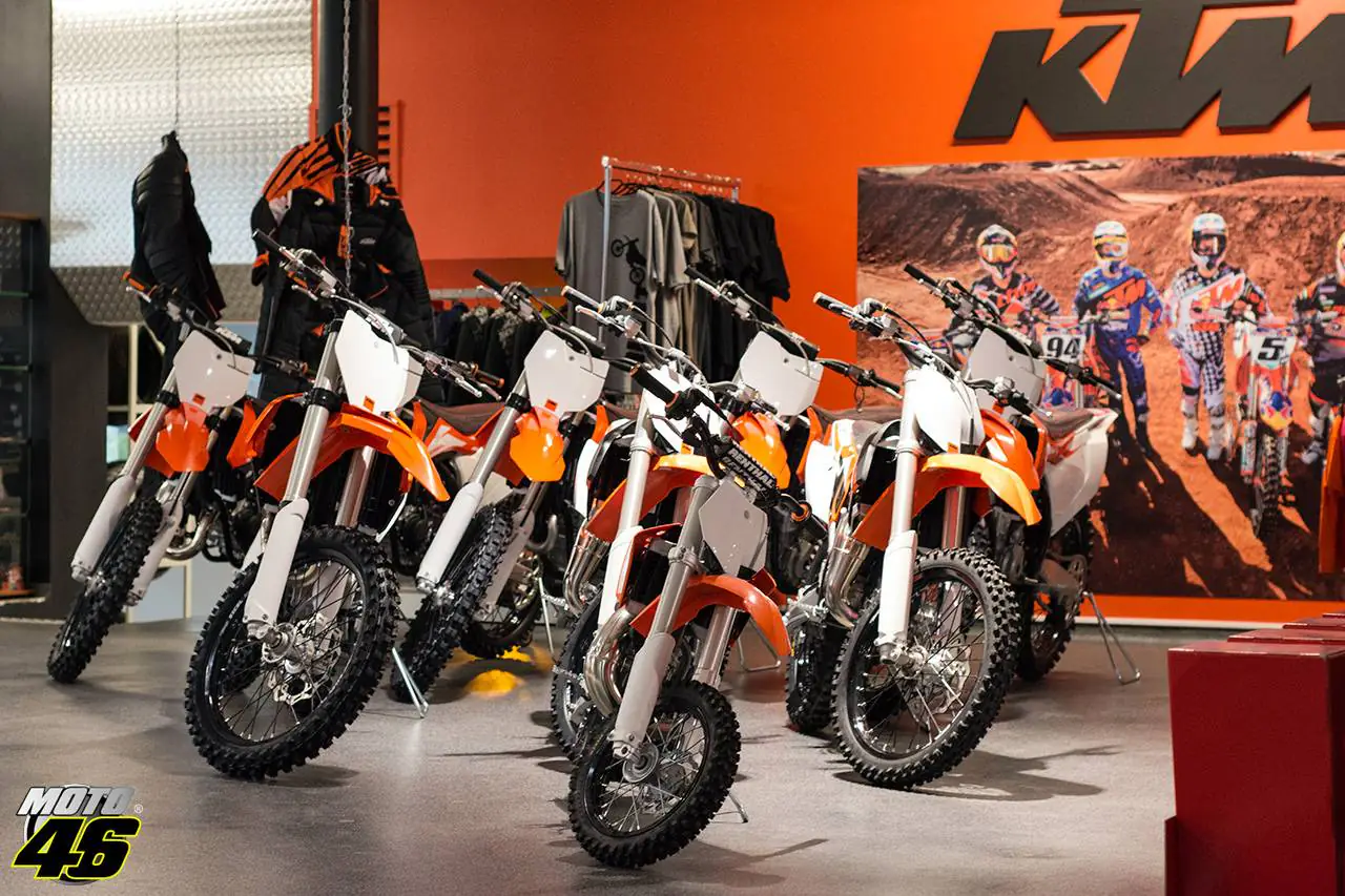 KTM pęka w szwach! Pełna gama motocykli na rok 2016 już w salonie MOTO46!
