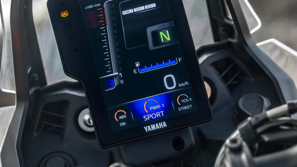 Elektroniczny układ sterowania przepustnicą i tryby jazdy YCC-T