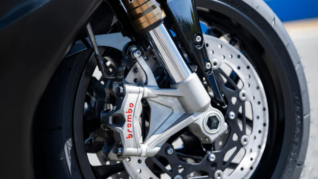 Nowy poziom wydajności układu hamulcowego Brembo