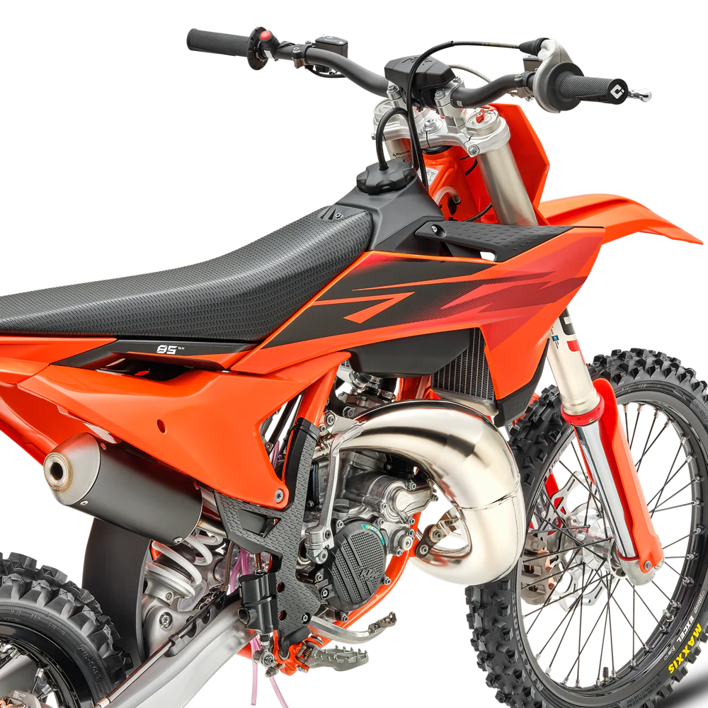 Triple clamps, Bars & Pegs — IN TOUCH WITH THE RIDER