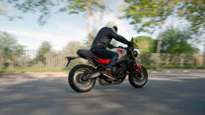 XSR900 35kW 2025