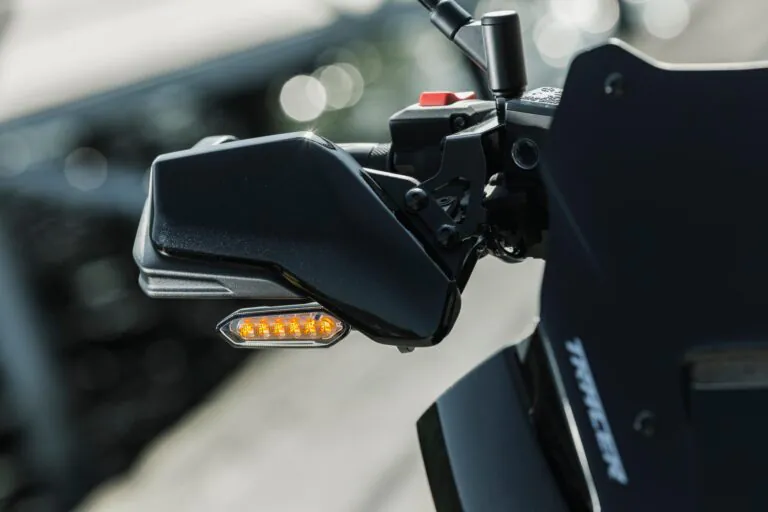 Zestaw tylnych sekwencyjnych kierunkowskazów LED 650 mm